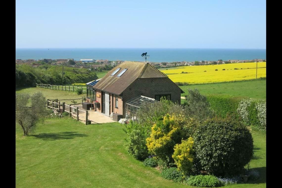 The Old Stable. Coombelands Villa Brighton Exterior foto